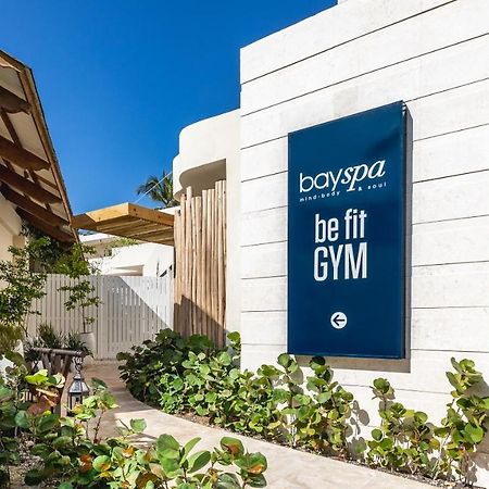 Be Live Collection Punta Cana Adults Only Exteriör bild The entrance to the boyspa at the Atlantis Paradise Island