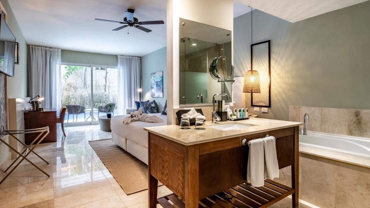 Be Live Collection Punta Cana Adults Only Exteriör bild Suite at the Hotel