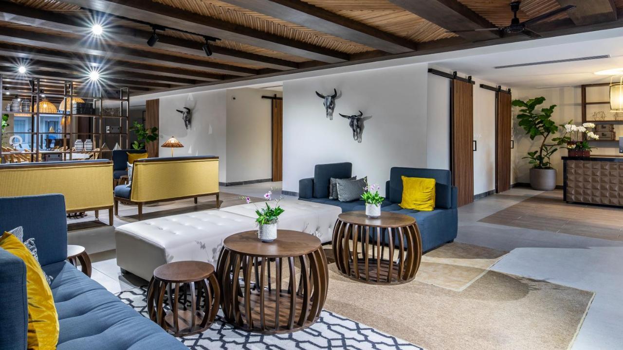 Be Live Collection Punta Cana Adults Only Exteriör bild The lobby of the hotel