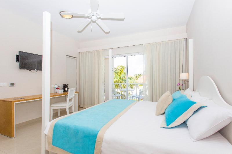Be Live Collection Punta Cana Adults Only Exteriör bild A room at the Iberostar Grand Hotel Bávaro